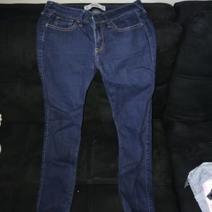 Dark wash Hollister skinny jeans